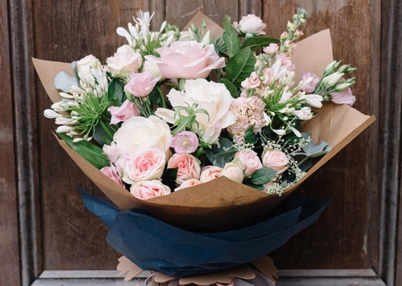 0001_arcade-flowers-_-artisan-floristry-_-ringwood-hampshire-_-bouquets-5-_-www-arcadeflowers-co-uk_1621081138-cd351622f1f64c44f0432f4828c4df69.jpg